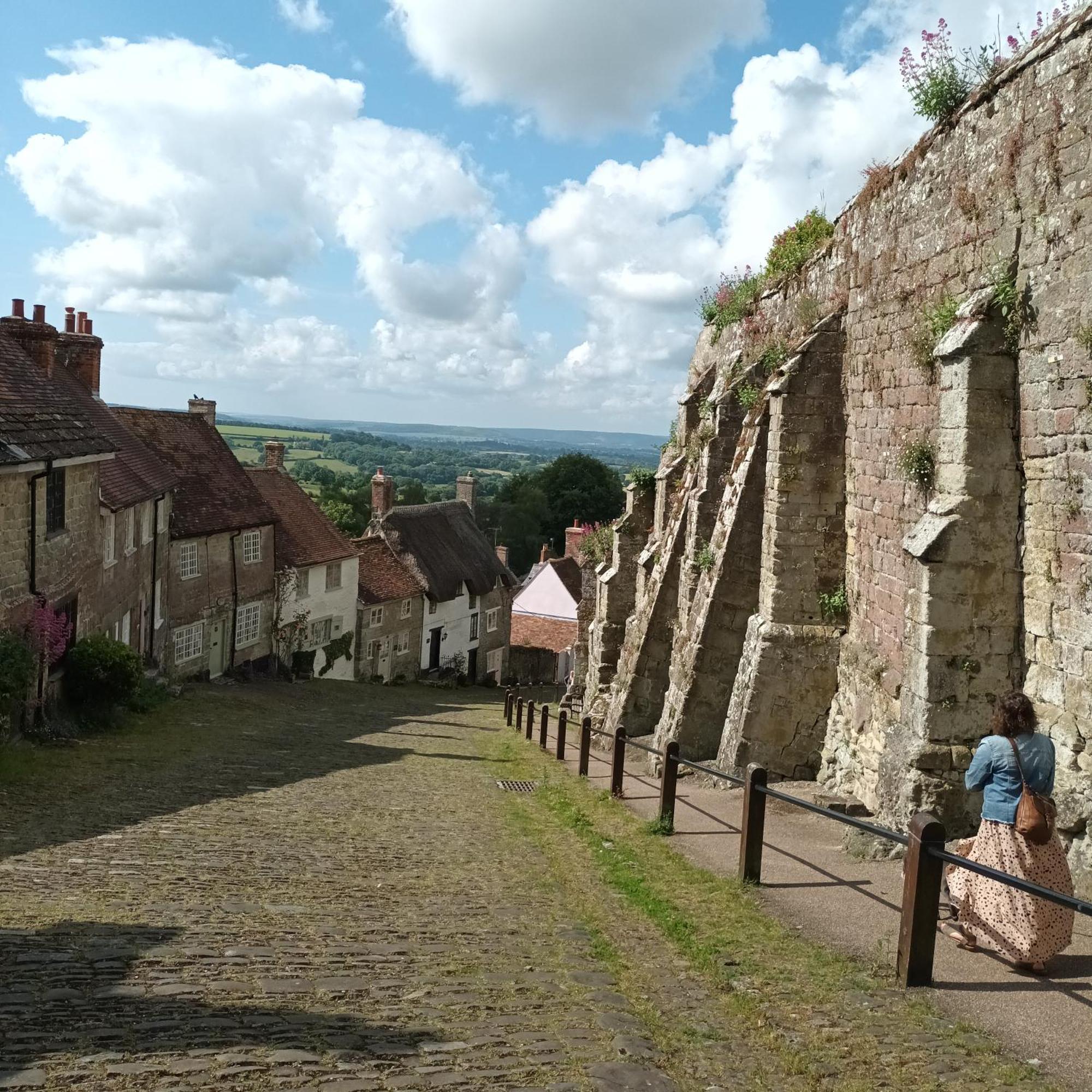 Little Brewers Escape To The Foot Of Gold Hill Dorset Shaftesbury Exterior foto